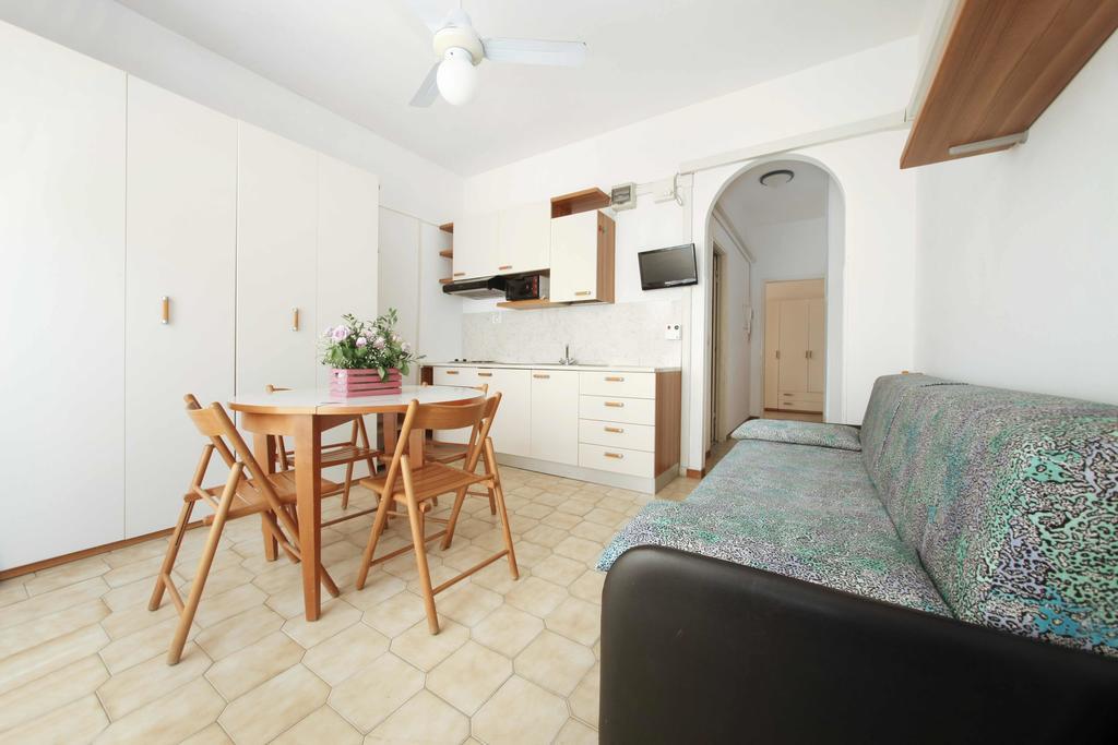 Residence Barusso Alassio Oda fotoğraf